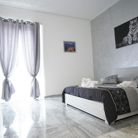 Central Luxury Apartment Катания Экстерьер фото