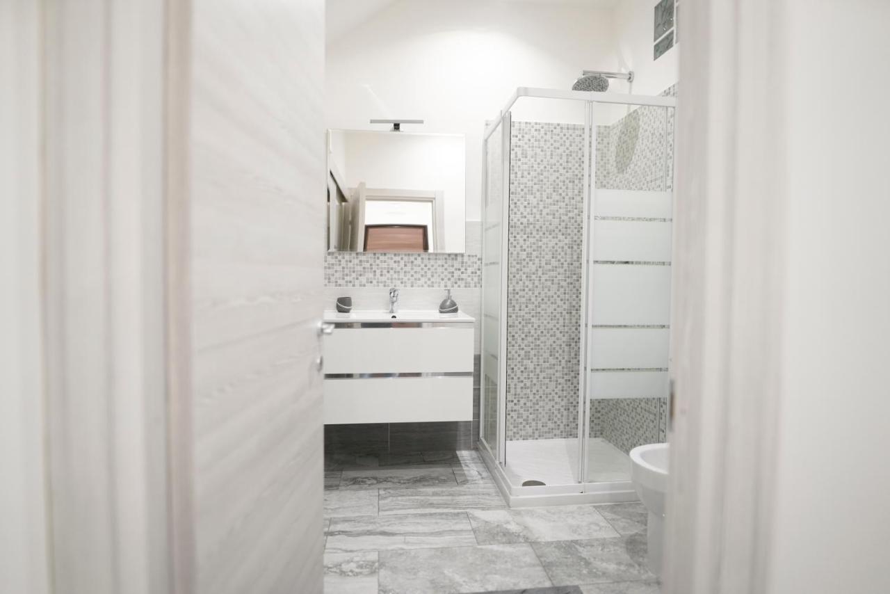 Central Luxury Apartment Катания Экстерьер фото