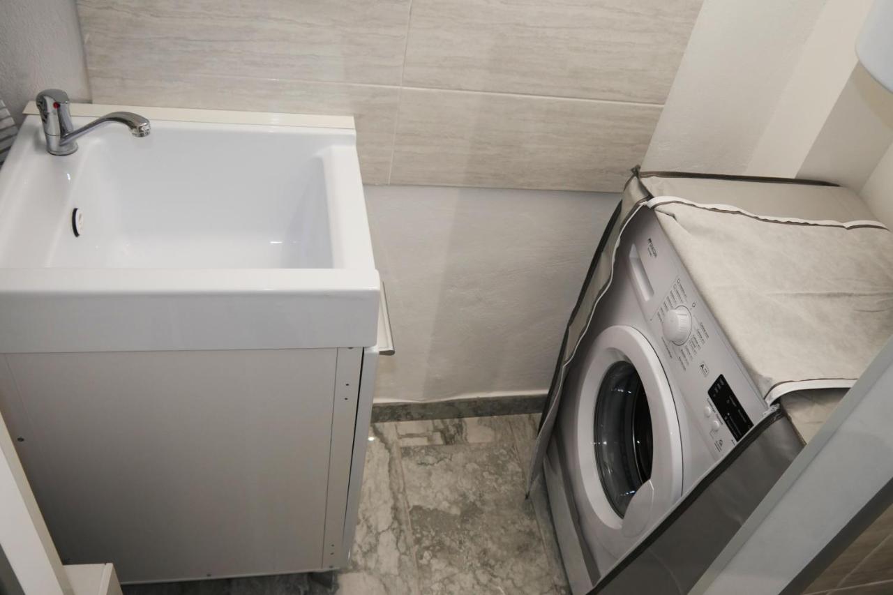 Central Luxury Apartment Катания Экстерьер фото